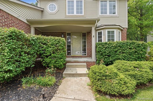 170 Fairhill Way, Howell, MI 48843