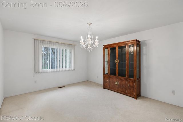 36953 Fox Glen, Farmington Hills, MI 48331