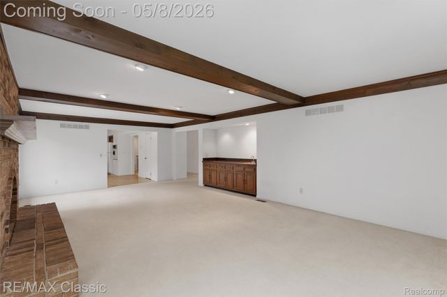 36953 Fox Glen, Farmington Hills, MI 48331