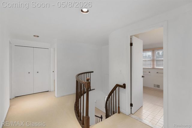 36953 Fox Glen, Farmington Hills, MI 48331