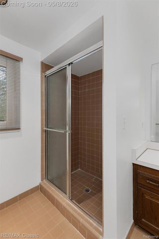 36953 Fox Glen, Farmington Hills, MI 48331