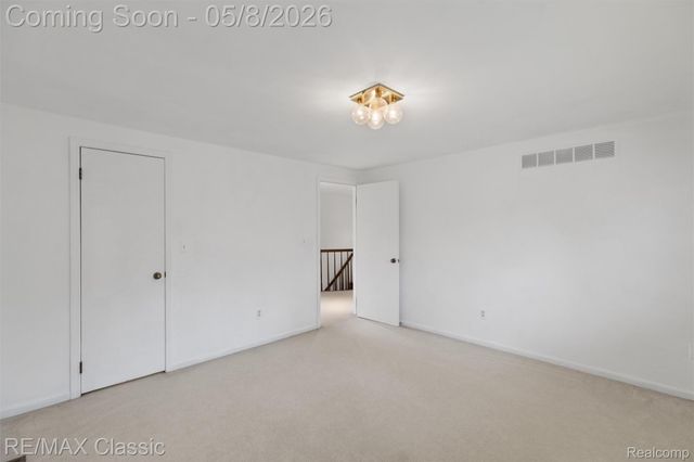 36953 Fox Glen, Farmington Hills, MI 48331
