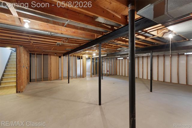 36953 Fox Glen, Farmington Hills, MI 48331