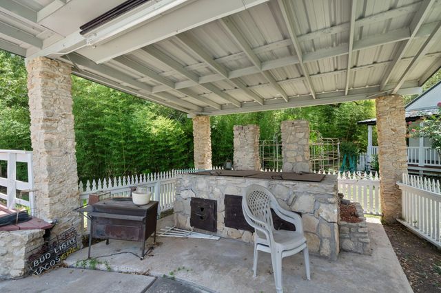 3541 State Highway 159, La Grange, TX 78945