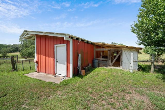 3541 State Highway 159, La Grange, TX 78945