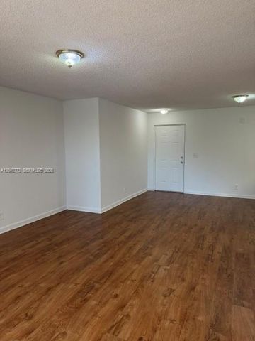5721 Riverside Dr 103B5, Coral Springs, FL 33067