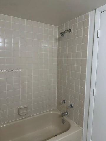 5721 Riverside Dr 103B5, Coral Springs, FL 33067
