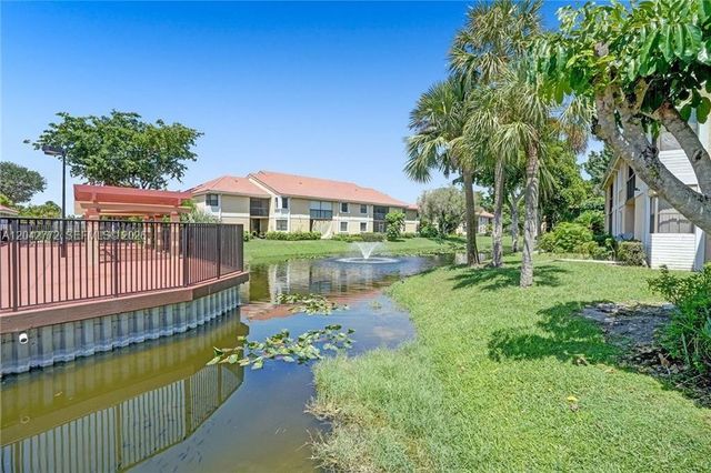 5721 Riverside Dr 103B5, Coral Springs, FL 33067