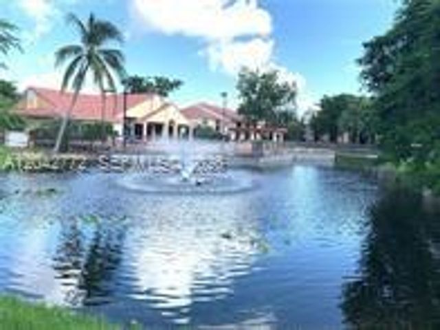 5721 Riverside Dr 103B5, Coral Springs, FL 33067