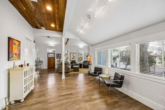 303 W Alamo Street, Brenham, TX 77833