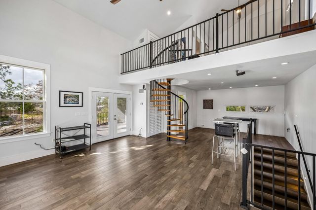 303 W Alamo Street, Brenham, TX 77833