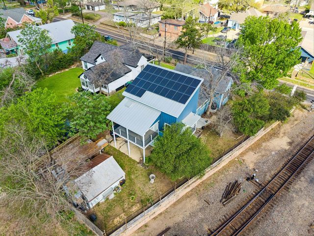 303 W Alamo Street, Brenham, TX 77833