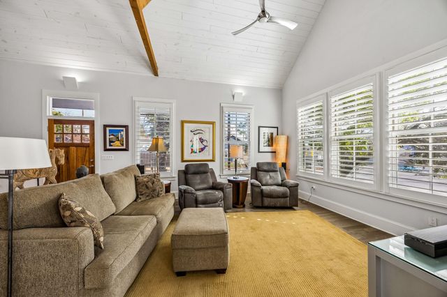 303 W Alamo Street, Brenham, TX 77833