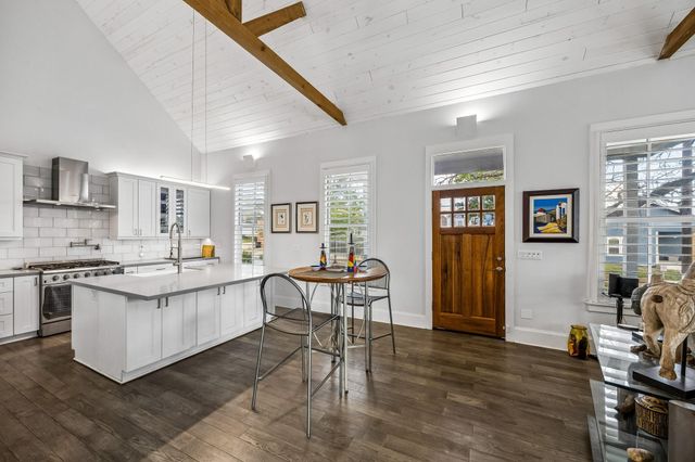 303 W Alamo Street, Brenham, TX 77833