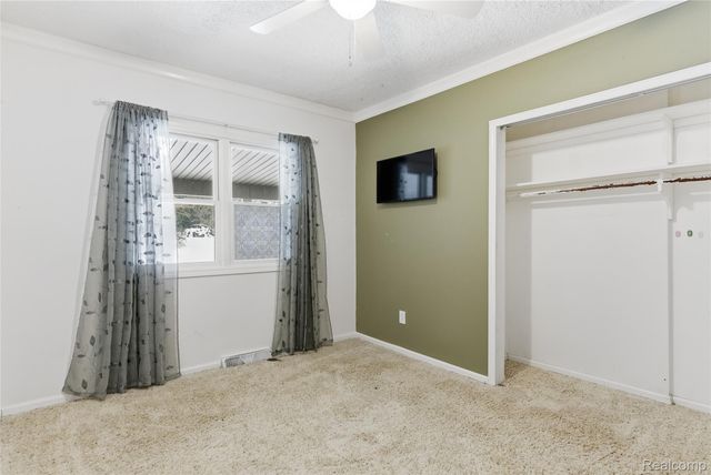 6290 Briggs Lake Drive, Brighton, MI 48116