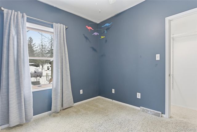 6290 Briggs Lake Drive, Brighton, MI 48116