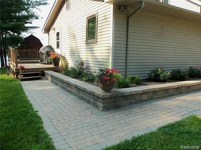 6290 Briggs Lake Drive, Brighton, MI 48116