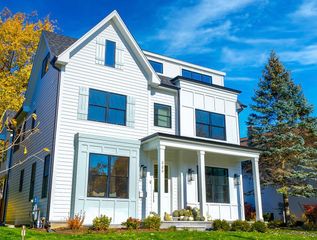 889 Cherry Street, Winnetka, IL 60093