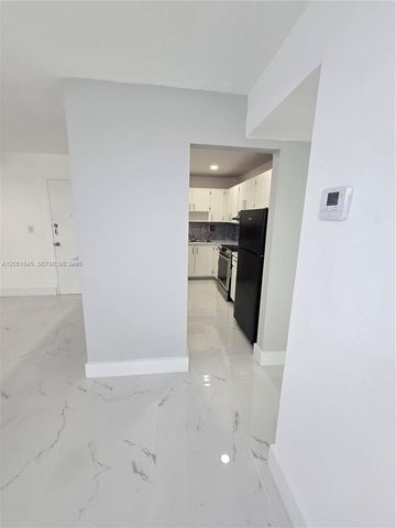 10375 N Kendall Dr J7, Miami, FL 33176
