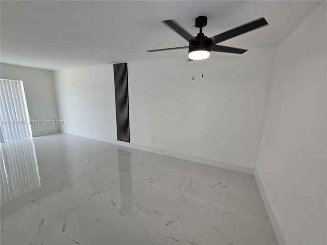 10375 N Kendall Dr J7, Miami, FL 33176