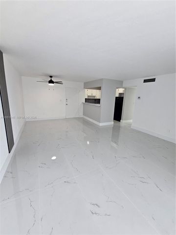 10375 N Kendall Dr J7, Miami, FL 33176