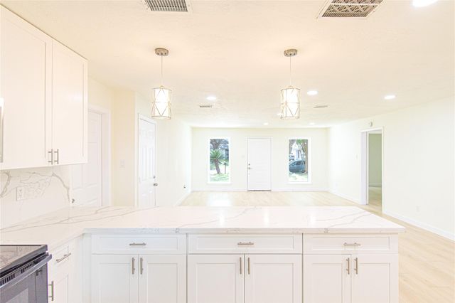 13619 Elm Court, Sugar Land, TX 77498