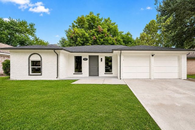 13619 Elm Court, Sugar Land, TX 77498