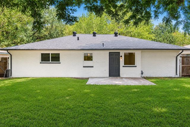 13619 Elm Court, Sugar Land, TX 77498