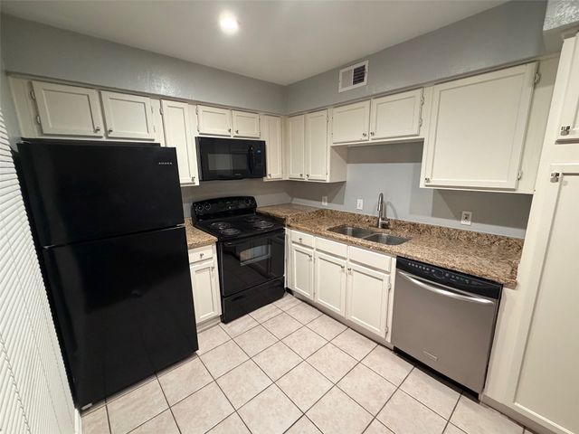 2300 Balsam Drive G112, Arlington, TX 76006