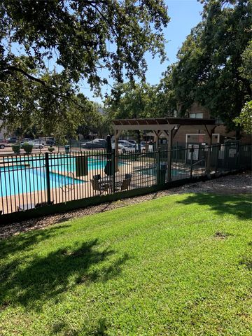 2300 Balsam Drive G112, Arlington, TX 76006