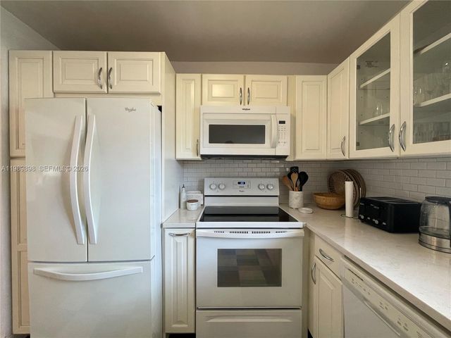 221 Meridian Ave 410, Miami Beach, FL 33139