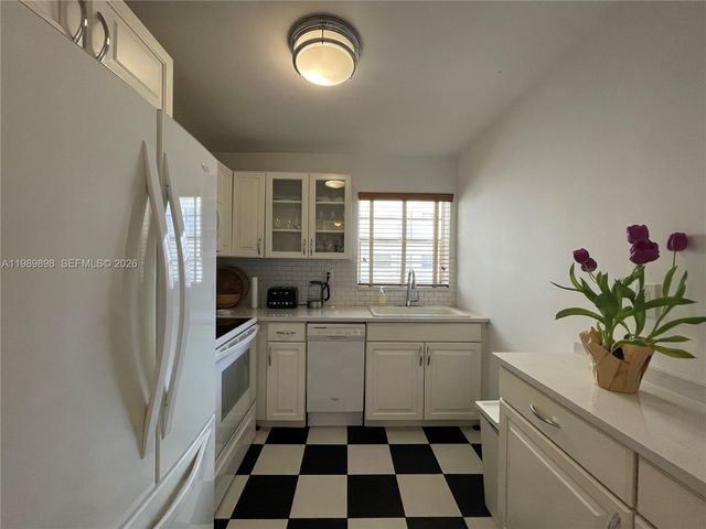 221 Meridian Ave 410, Miami Beach, FL 33139