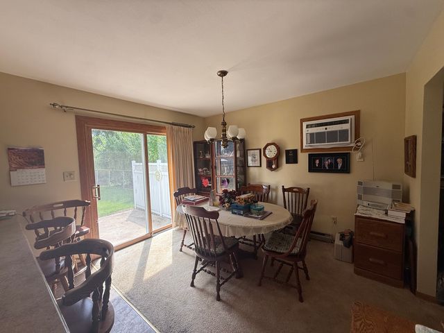 1473 S Harlem Avenue, Freeport, IL 61032