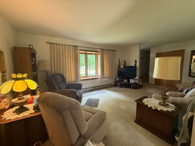 1473 S Harlem Avenue, Freeport, IL 61032