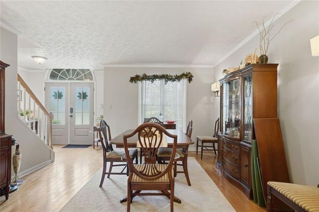 717 Jamie Way NE, Woodstock, GA 30188