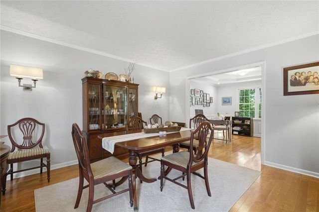 717 Jamie Way NE, Woodstock, GA 30188