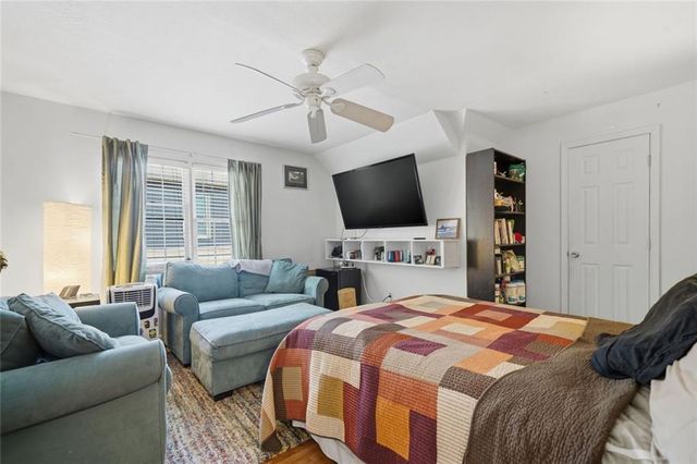 717 Jamie Way NE, Woodstock, GA 30188