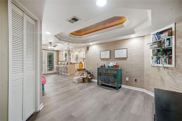 717 Jamie Way NE, Woodstock, GA 30188