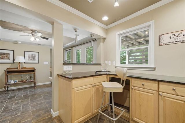 717 Jamie Way NE, Woodstock, GA 30188
