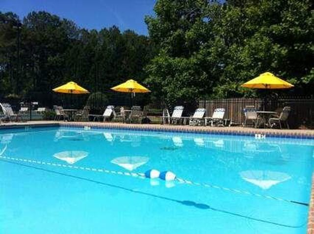 717 Jamie Way NE, Woodstock, GA 30188