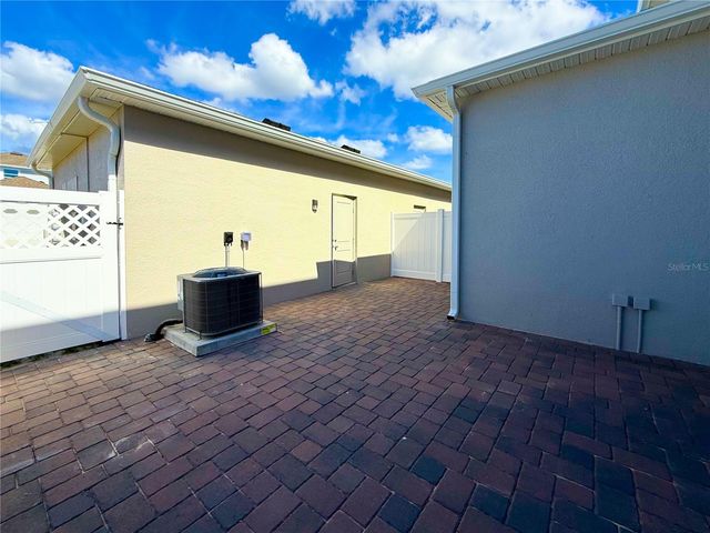 1975 STAKE OUT WAY, Apopka, FL 32703