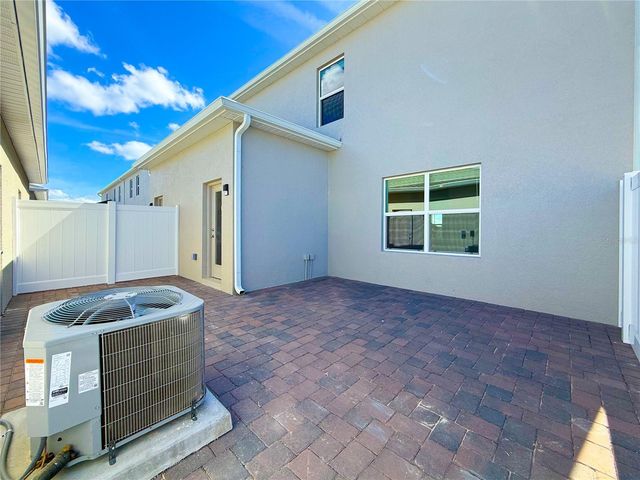 1975 STAKE OUT WAY, Apopka, FL 32703