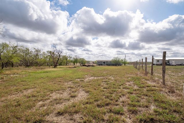 114 Blue Quail ST, Dale, TX 78616