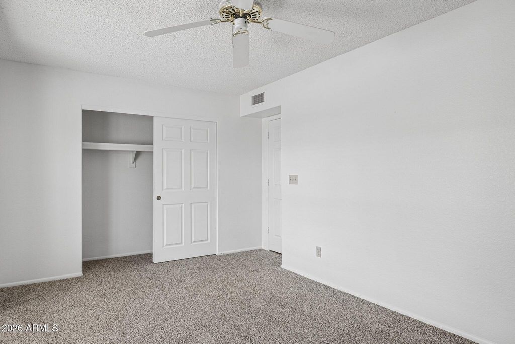Image 20 of property listing at 12802 S 40TH Place, Phoenix, AZ 85044