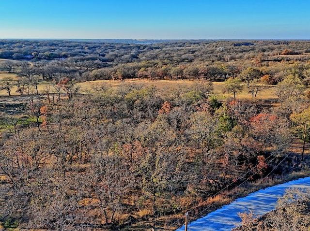 103 Diamond Oaks Drive, Nocona, TX 76255