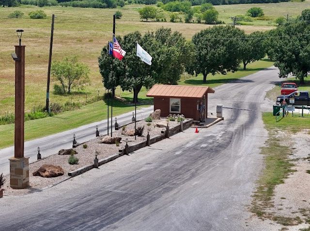 103 Diamond Oaks Drive, Nocona, TX 76255