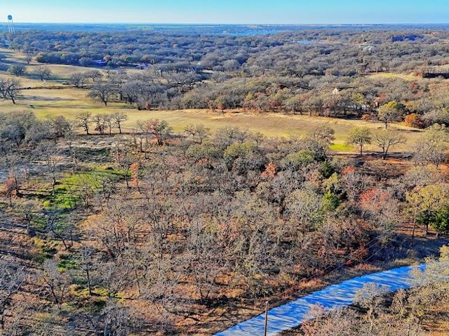103 Diamond Oaks Drive, Nocona, TX 76255