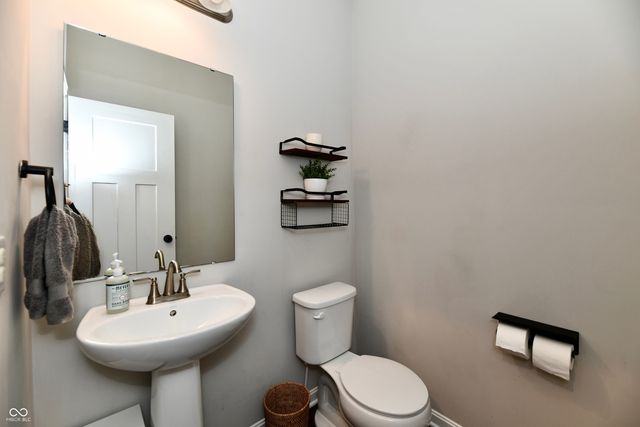 3736 Highgate Court, Indianapolis, IN 46237