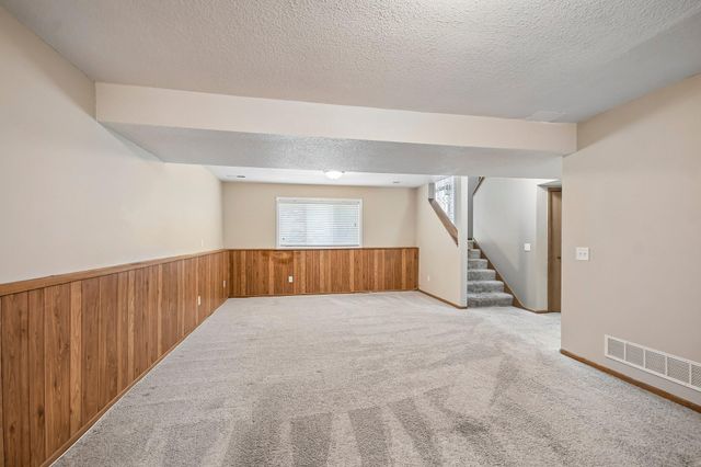 905 Walnut Street, Farmington, MN 55024