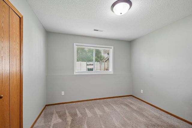 905 Walnut Street, Farmington, MN 55024